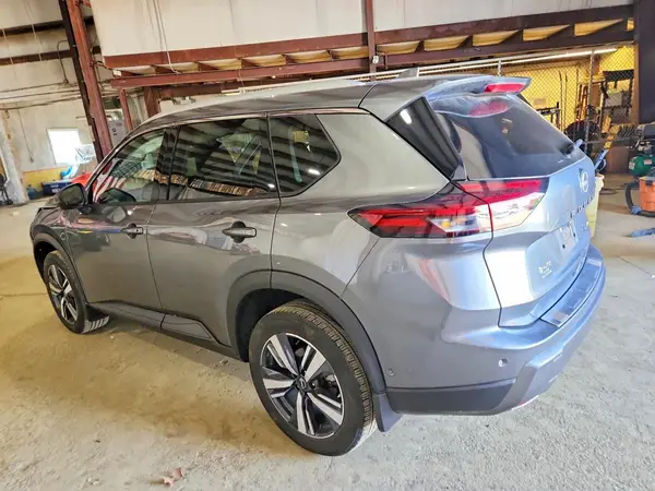 5N1BT3CB7RC742742 2024 NISSAN ROGUE - Image 2
