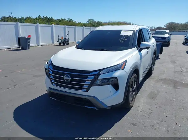 5N1BT3CB7RC746466 2024 NISSAN ROGUE - Image 2