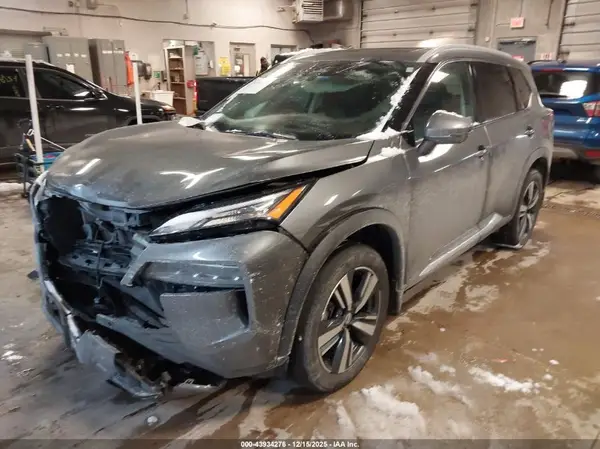5N1BT3CB8PC739104 2023 NISSAN ROGUE - Image 2
