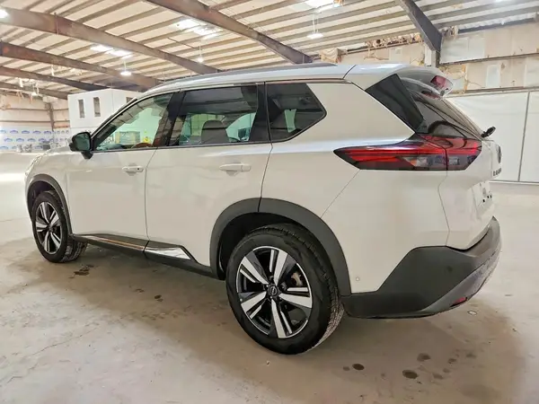 5N1BT3CB8PC805182 2023 NISSAN ROGUE - Image 2