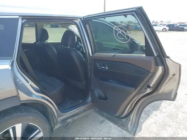 5N1BT3CB9PC686509 2023 NISSAN ROGUE - Image 8