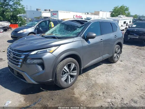 5N1BT3CB9RC710343 2024 NISSAN ROGUE - Image 2
