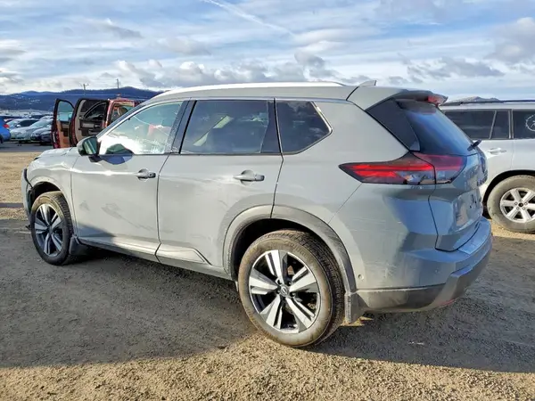 5N1BT3CB9RC726042 2024 NISSAN ROGUE - Image 2