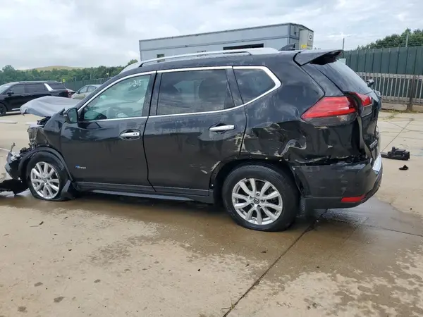 5N1ET2MT0HC777068 2017 NISSAN ROGUE - Image 2