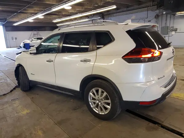 5N1ET2MT0HC827323 2017 NISSAN ROGUE - Image 2