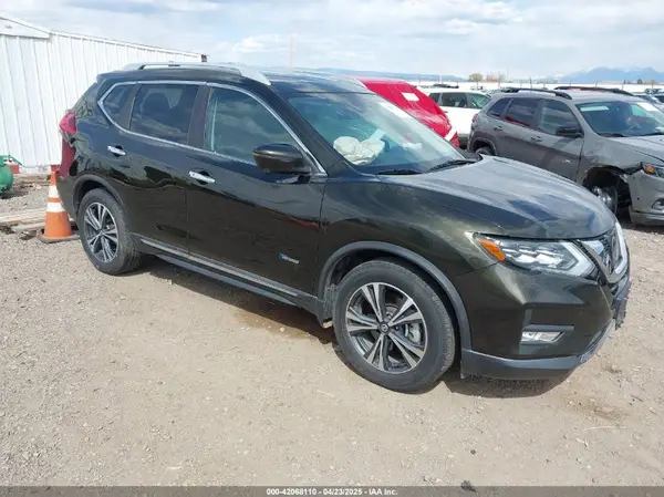 5N1ET2MT1HC788418 2017 NISSAN ROGUE - Image 1