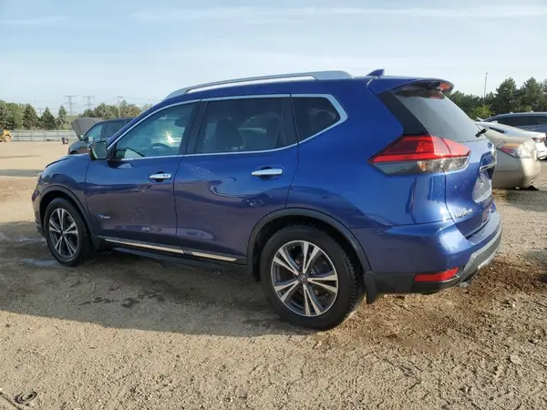5N1ET2MT1HC813334 2017 NISSAN ROGUE - Image 2