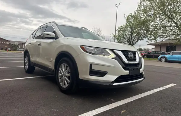 5N1ET2MT2JC811050 2018 NISSAN ROGUE - Image 1