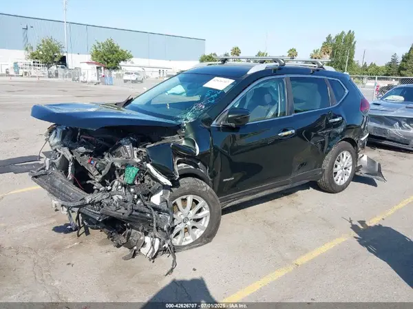 5N1ET2MT2JC851693 2018 NISSAN ROGUE - Image 2