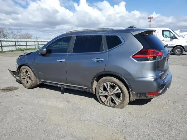 5N1ET2MT3HC781356 2017 NISSAN ROGUE - Image 2