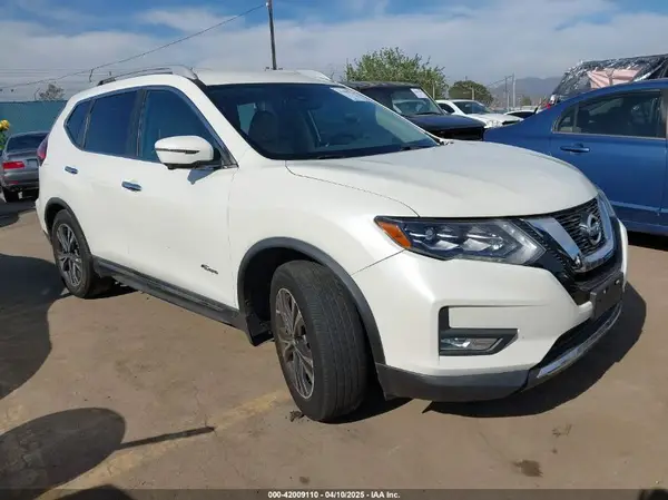 5N1ET2MT3HC783494 2017 NISSAN ROGUE - Image 1