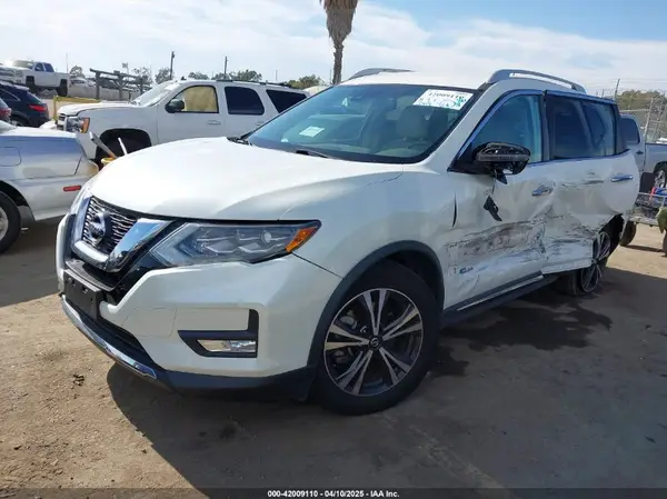 5N1ET2MT3HC783494 2017 NISSAN ROGUE - Image 2