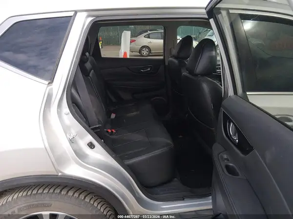 5N1ET2MT3HC794835 2017 NISSAN ROGUE - Image 8