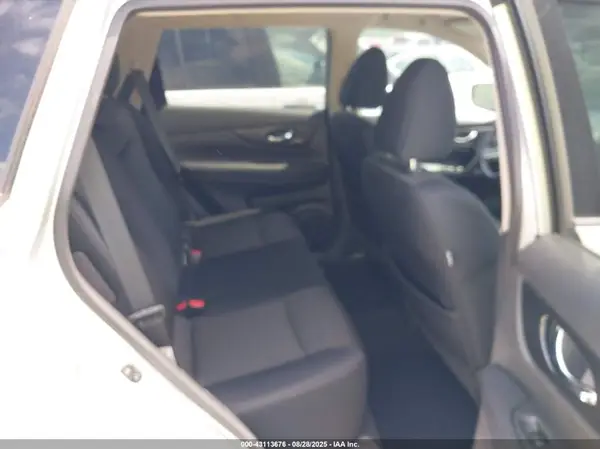 5N1ET2MT3HC814856 2017 NISSAN ROGUE - Image 8