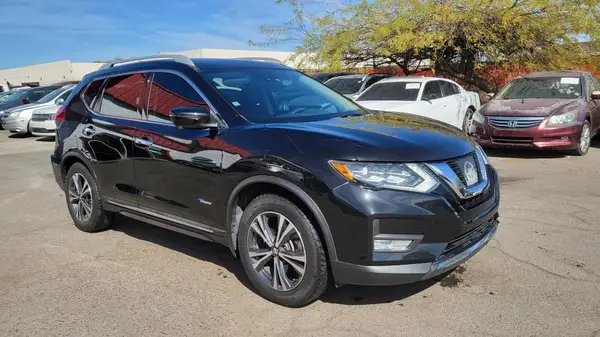 5N1ET2MT4HC786131 2017 NISSAN ROGUE - Image 1