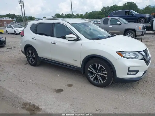5N1ET2MT4JC851856 2018 NISSAN ROGUE - Image 1