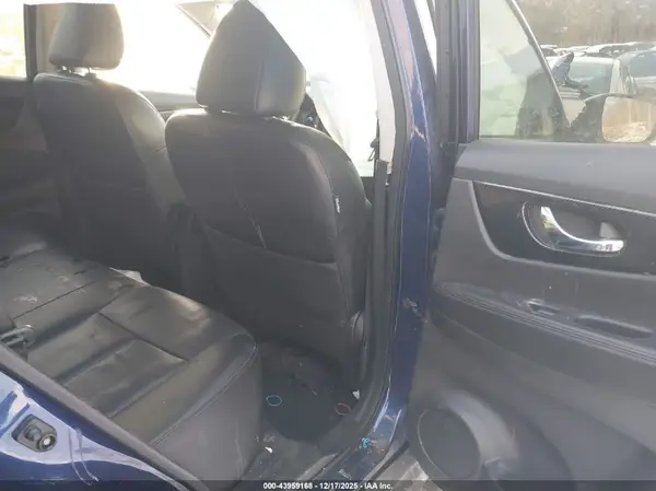 5N1ET2MT4KC713946 2019 NISSAN ROGUE - Image 8
