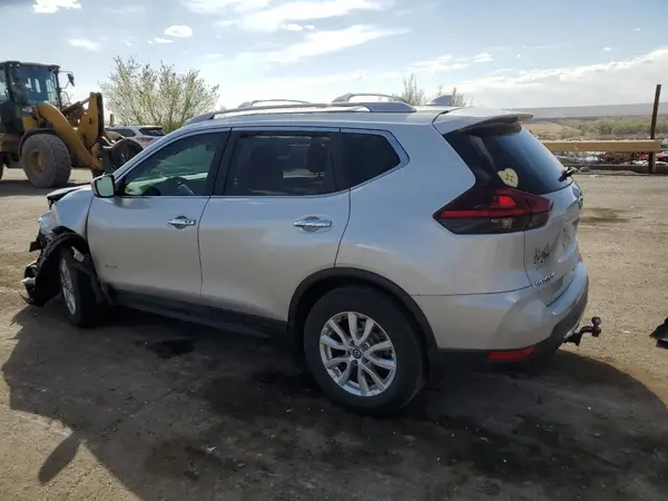 5N1ET2MT5JC826335 2018 NISSAN ROGUE - Image 2