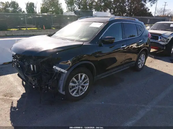 5N1ET2MT6HC799091 2017 NISSAN ROGUE - Image 2