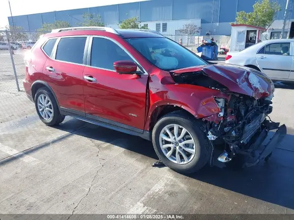 5N1ET2MT7JC800934 2018 NISSAN ROGUE - Image 1