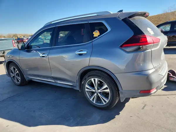 5N1ET2MT7JC845520 2018 NISSAN ROGUE - Image 2