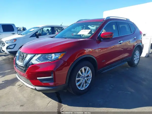 5N1ET2MT8JC814289 2018 NISSAN ROGUE - Image 2