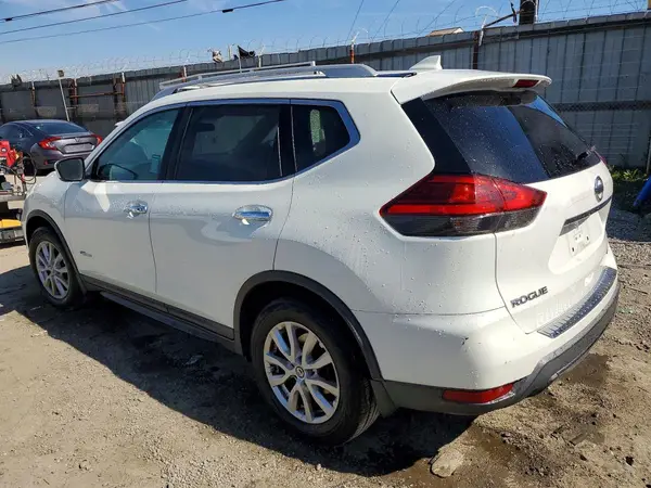 5N1ET2MT9HC784746 2017 NISSAN ROGUE - Image 2