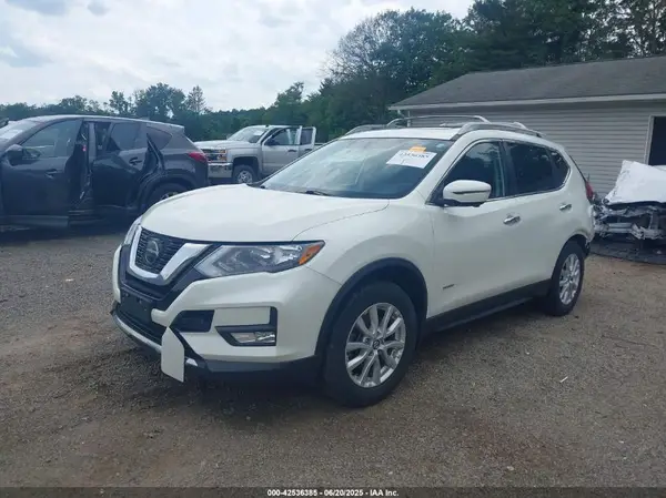 5N1ET2MT9JC802863 2018 NISSAN ROGUE - Image 2