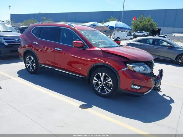 5N1ET2MT9JC837869 2018 NISSAN ROGUE - Image 1
