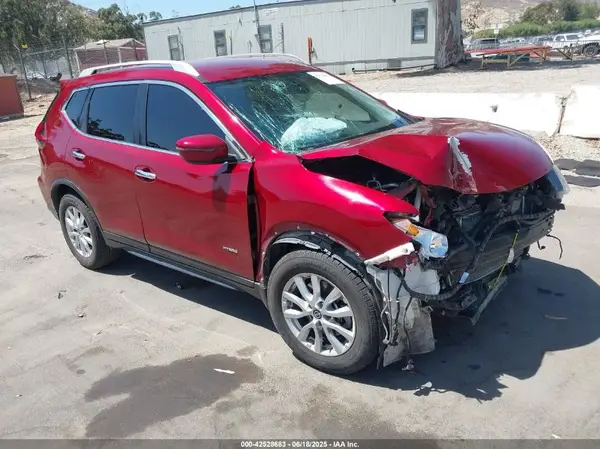 5N1ET2MT9JC851500 2018 NISSAN ROGUE - Image 1
