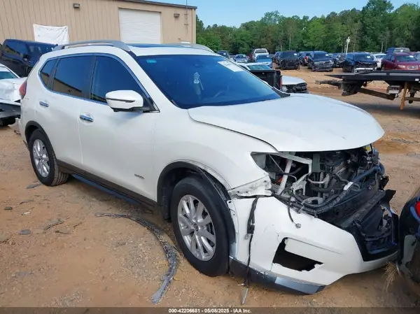 5N1ET2MT9KC745100 2019 NISSAN ROGUE - Image 1