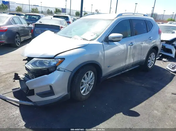 5N1ET2MTXHC775554 2017 NISSAN ROGUE - Image 2