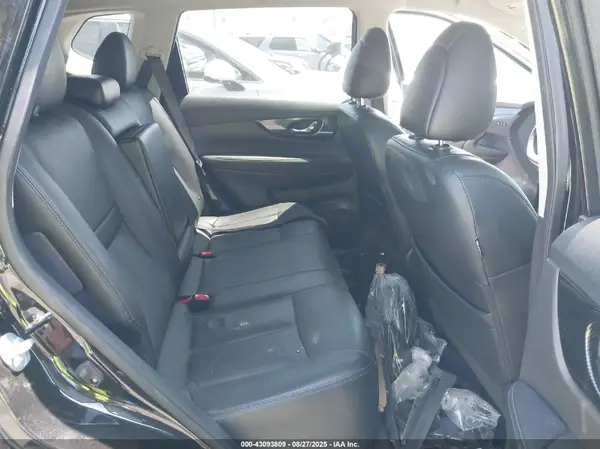 5N1ET2MTXHC813316 2017 NISSAN ROGUE - Image 8
