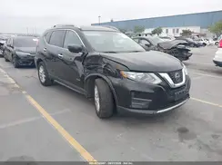 5N1ET2MTXJC850758 2018 NISSAN ROGUE