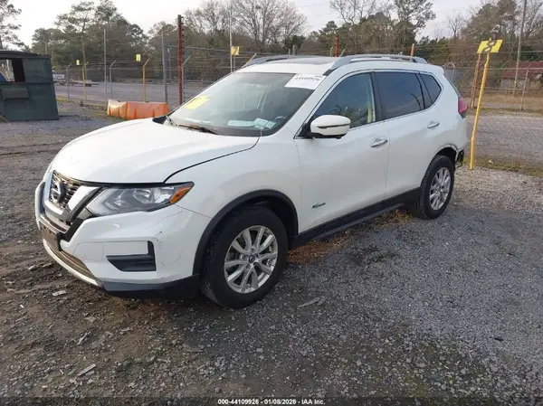 5N1ET2MV0HC787682 2017 NISSAN ROGUE - Image 2