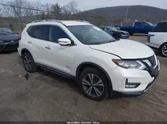 5N1ET2MV0HC829882 2017 NISSAN ROGUE