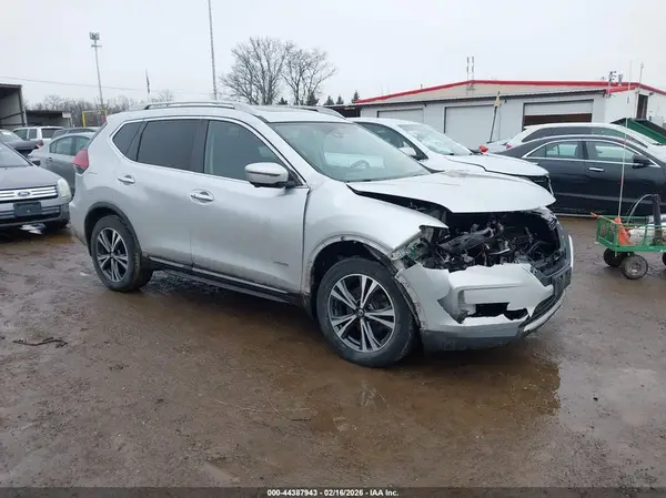 5N1ET2MV0JC801196 2018 NISSAN ROGUE - Image 1