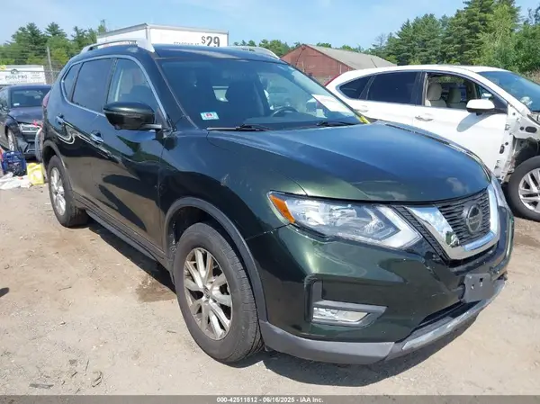 5N1ET2MV0JC821674 2018 NISSAN ROGUE - Image 1