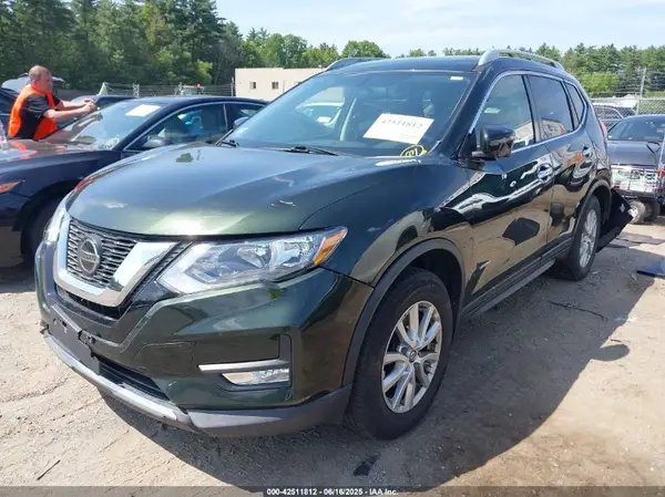 5N1ET2MV0JC821674 2018 NISSAN ROGUE - Image 2