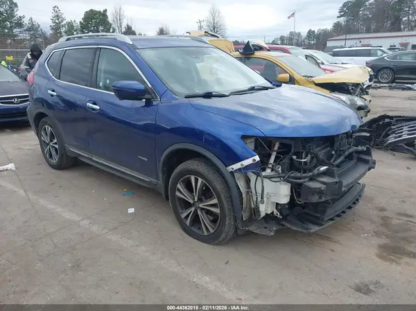 5N1ET2MV0JC823196 2018 NISSAN ROGUE - Image 1