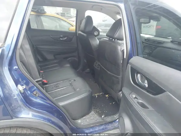 5N1ET2MV0JC823196 2018 NISSAN ROGUE - Image 8