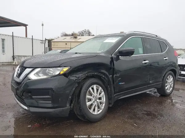 5N1ET2MV1HC773578 2017 NISSAN ROGUE - Image 2