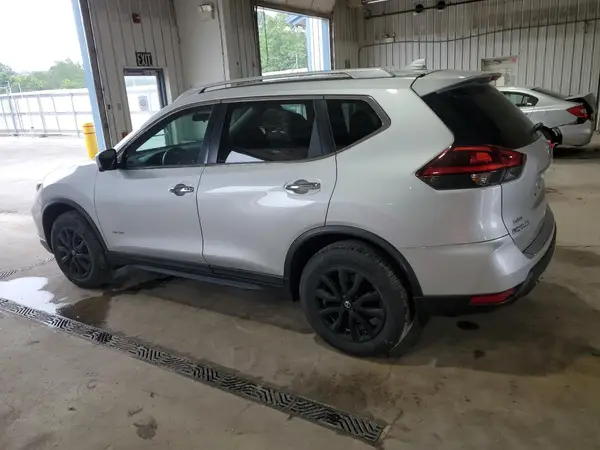 5N1ET2MV1JC798731 2018 NISSAN ROGUE - Image 2