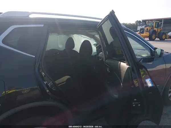 5N1ET2MV1KC747067 2019 NISSAN ROGUE - Image 8
