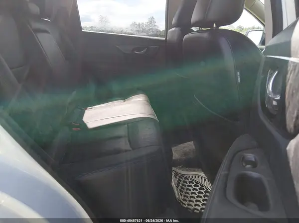 5N1ET2MV2HC828040 2017 NISSAN ROGUE - Image 8
