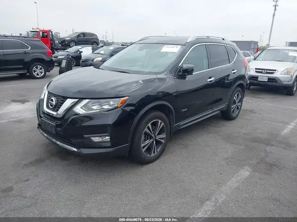 5N1ET2MV3HC798160 2017 NISSAN ROGUE - Image 2