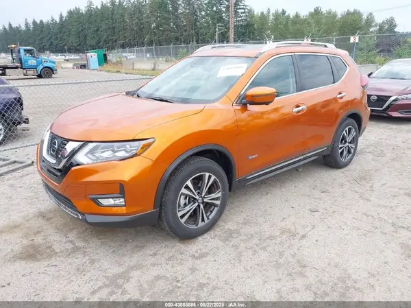 5N1ET2MV4HC768214 2017 NISSAN ROGUE - Image 2