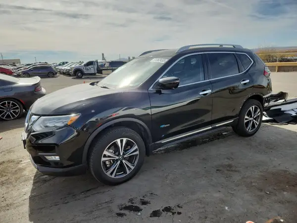 5N1ET2MV4HC796918 2017 NISSAN ROGUE - Image 1