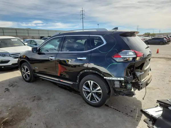 5N1ET2MV4HC796918 2017 NISSAN ROGUE - Image 2