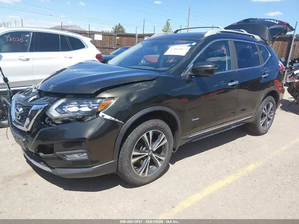 5N1ET2MV4HC798927 2017 NISSAN ROGUE - Image 2
